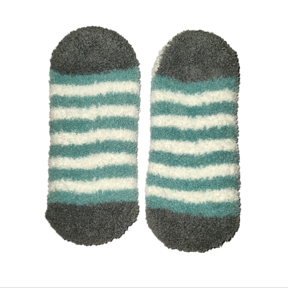 Bundled Cozy Ankle Socks - Picture 7 of 10
